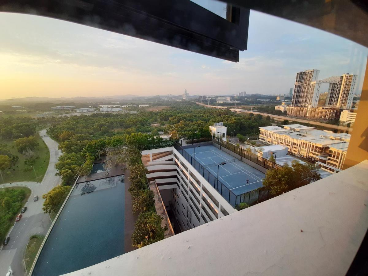 Mycozysoho With Excellent Swimming Pool View Lägenhet Cyberjaya Exteriör bild